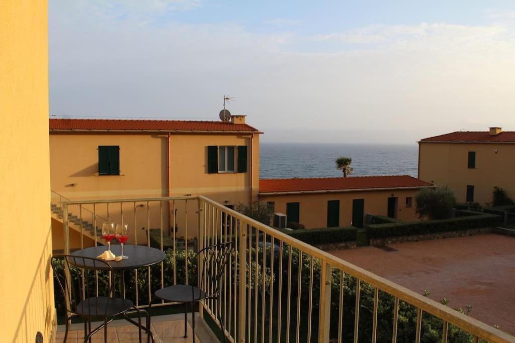 Appartamento Romantico Con Piscina Cervo Ngoại thất bức ảnh