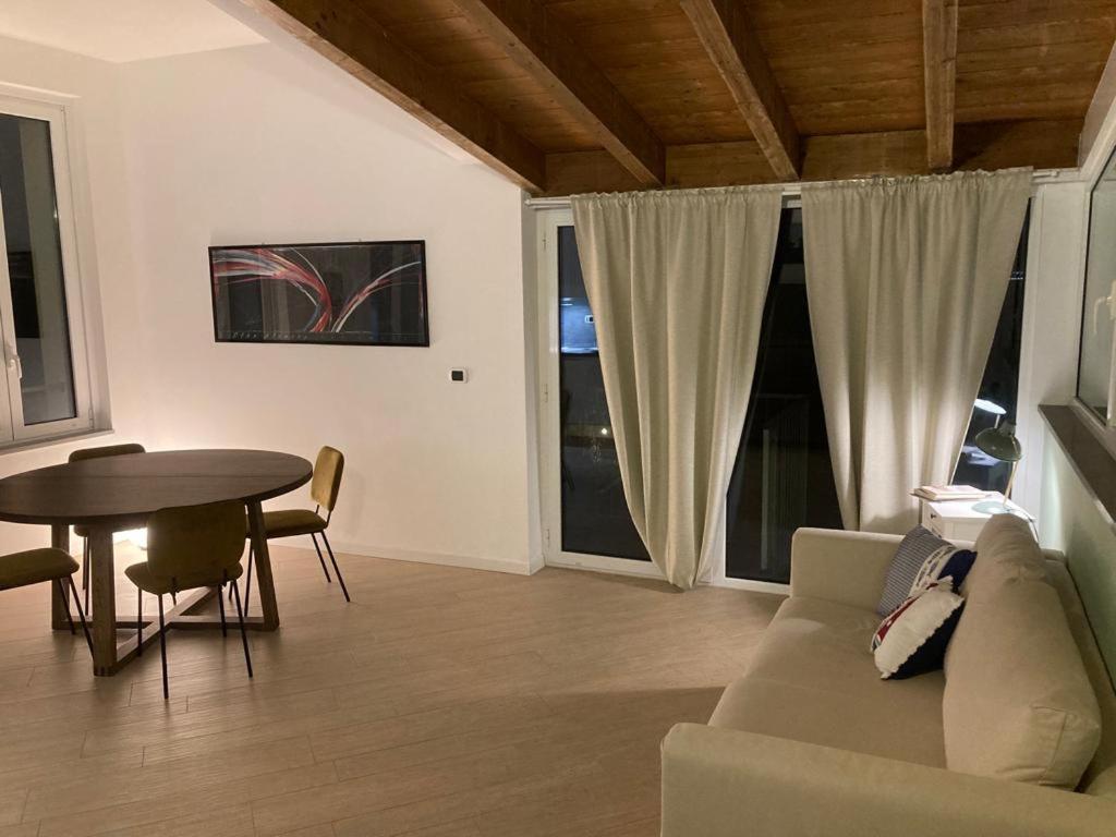 Appartamento Romantico Con Piscina Cervo Ngoại thất bức ảnh